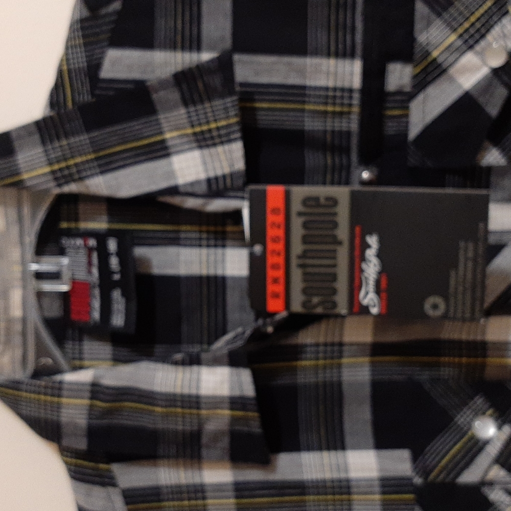 Shirt - Picture 3 of 6